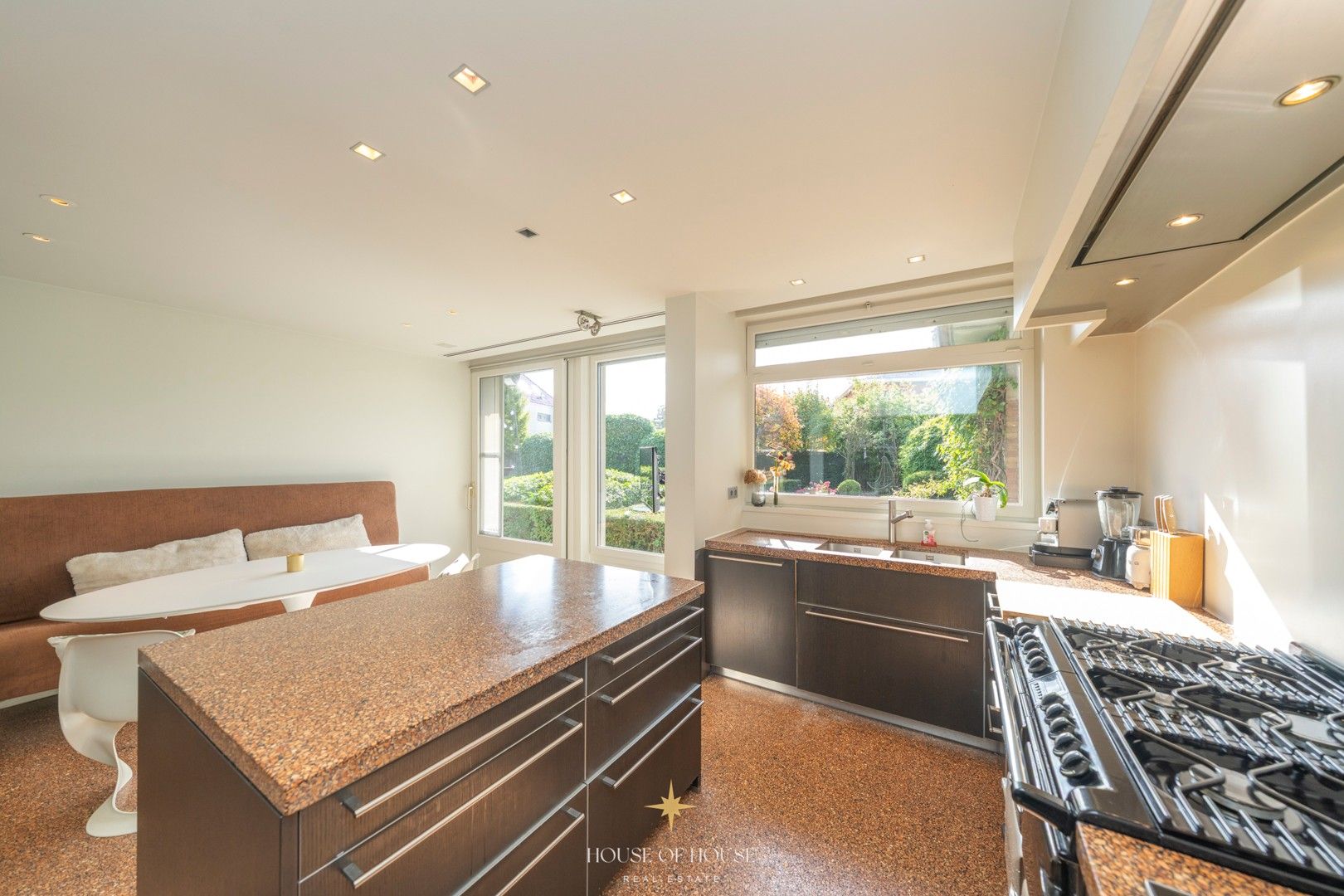 Exclusieve villa met privépraktijken in Sint-Andries foto 7