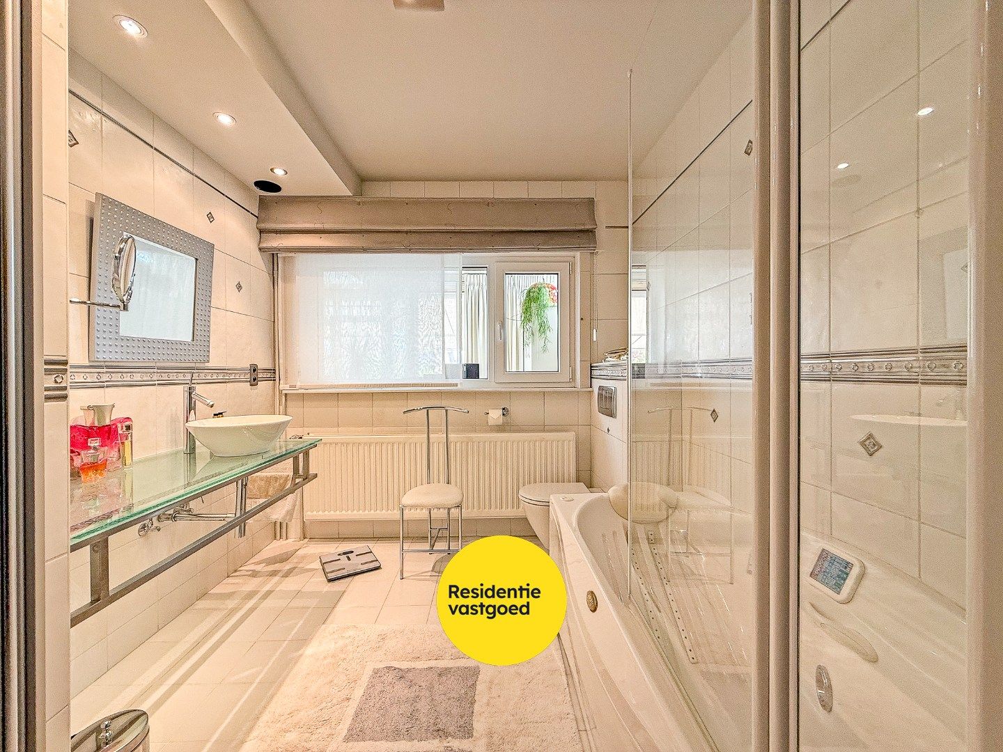 Prachtig herehuis met woonst en handelsruimte te Nieuwpoort-Stad op een zeer commerciële ligging in de Marktstraat op 400 m².  foto 12