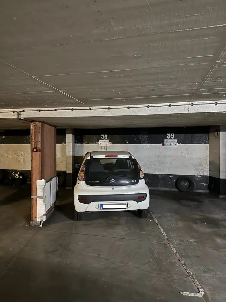 PARKING LEOPOLD foto 2