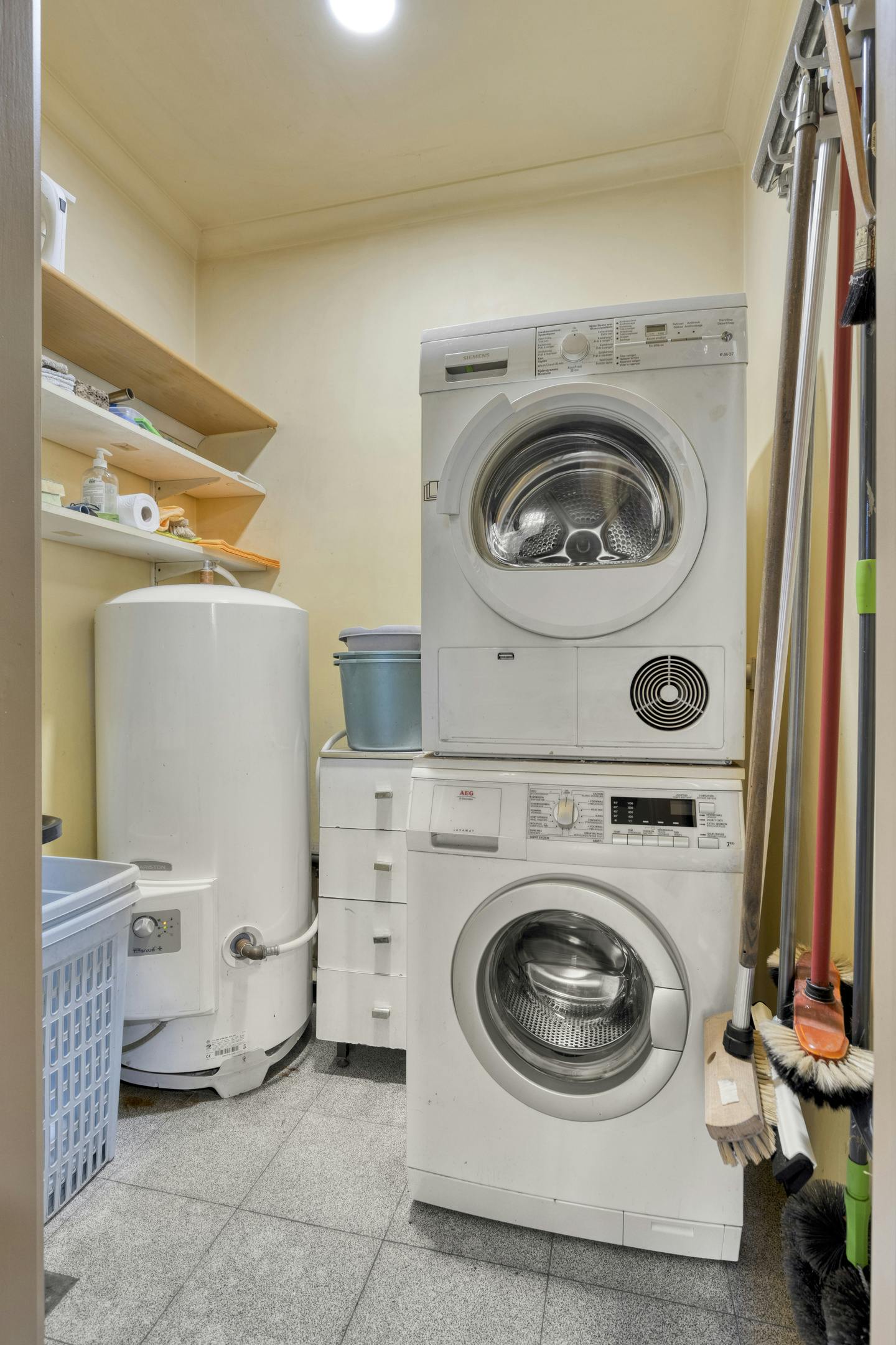 Mooie villa met schitterende tuin in residentiële woonwijk foto 27