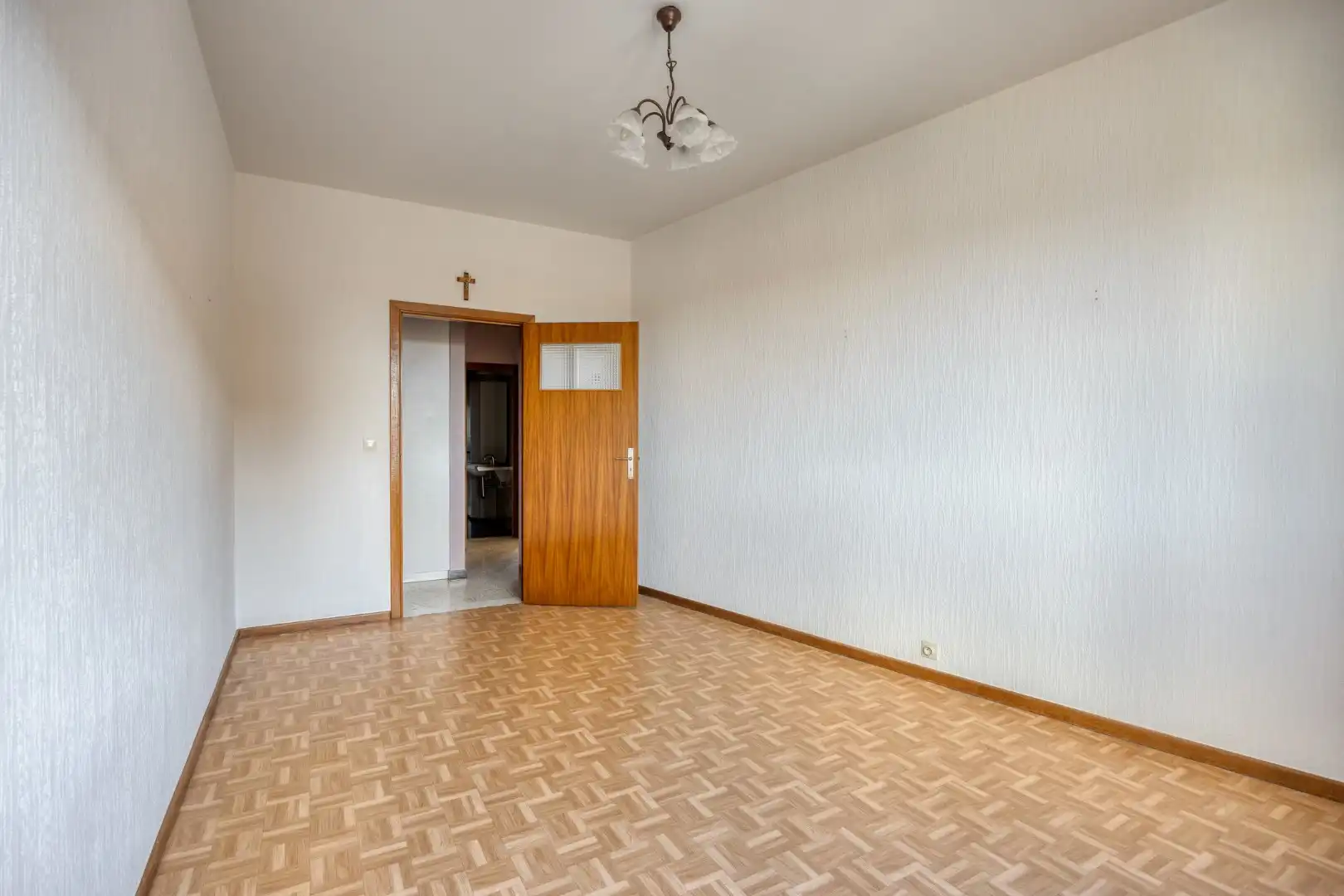 Ruim appartement met zonnig terras, stadscentrum Tongeren - centrale ligging en open uitzicht foto 16