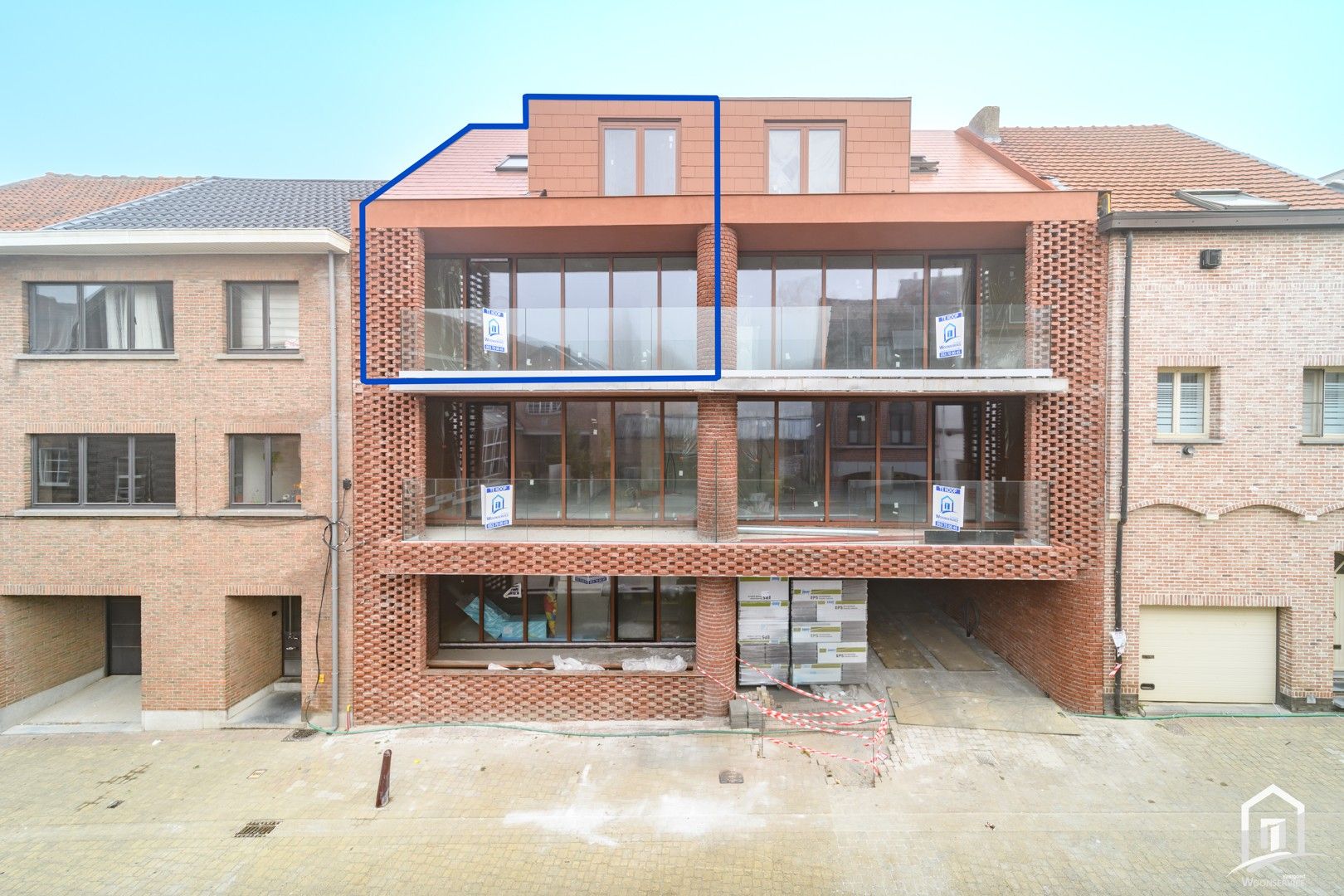 Prachtig nieuwbouwappartement op de 2de en 3de verdieping foto {{pictureIndex}}