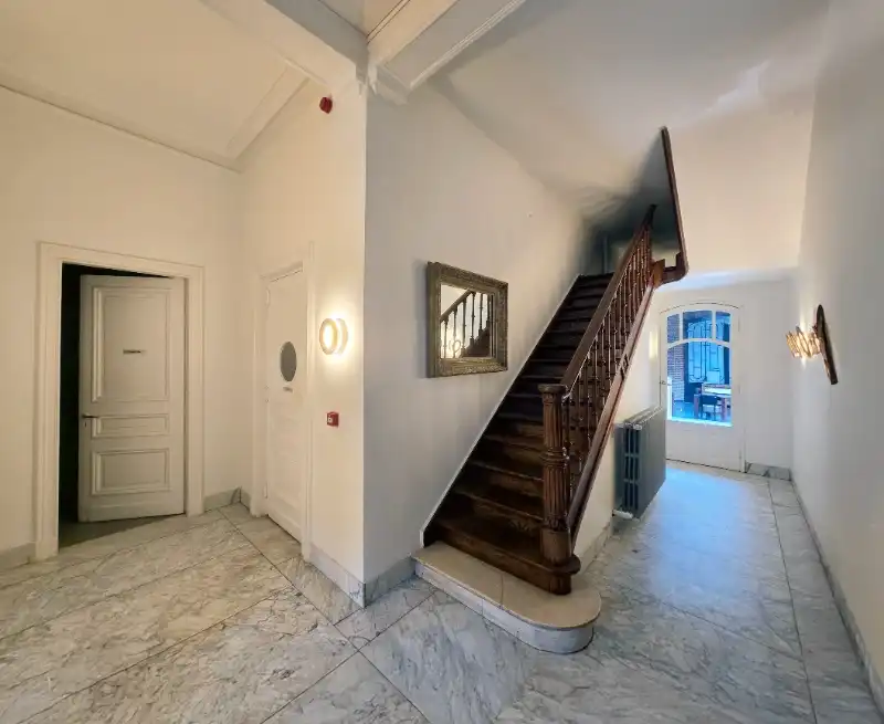 Volledig gerenoveerd herenhuis foto 4