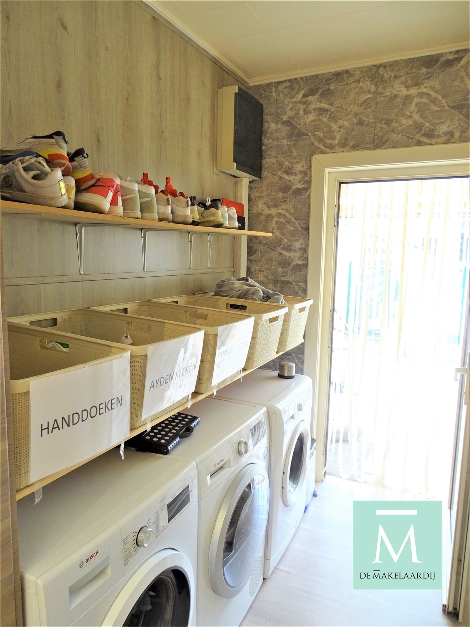 Op te frissen starterswoning en achterbouw (met mogelijkheid tot inichten van bijkomende slaapkamers/bureau-hobbyruimte...) foto 7