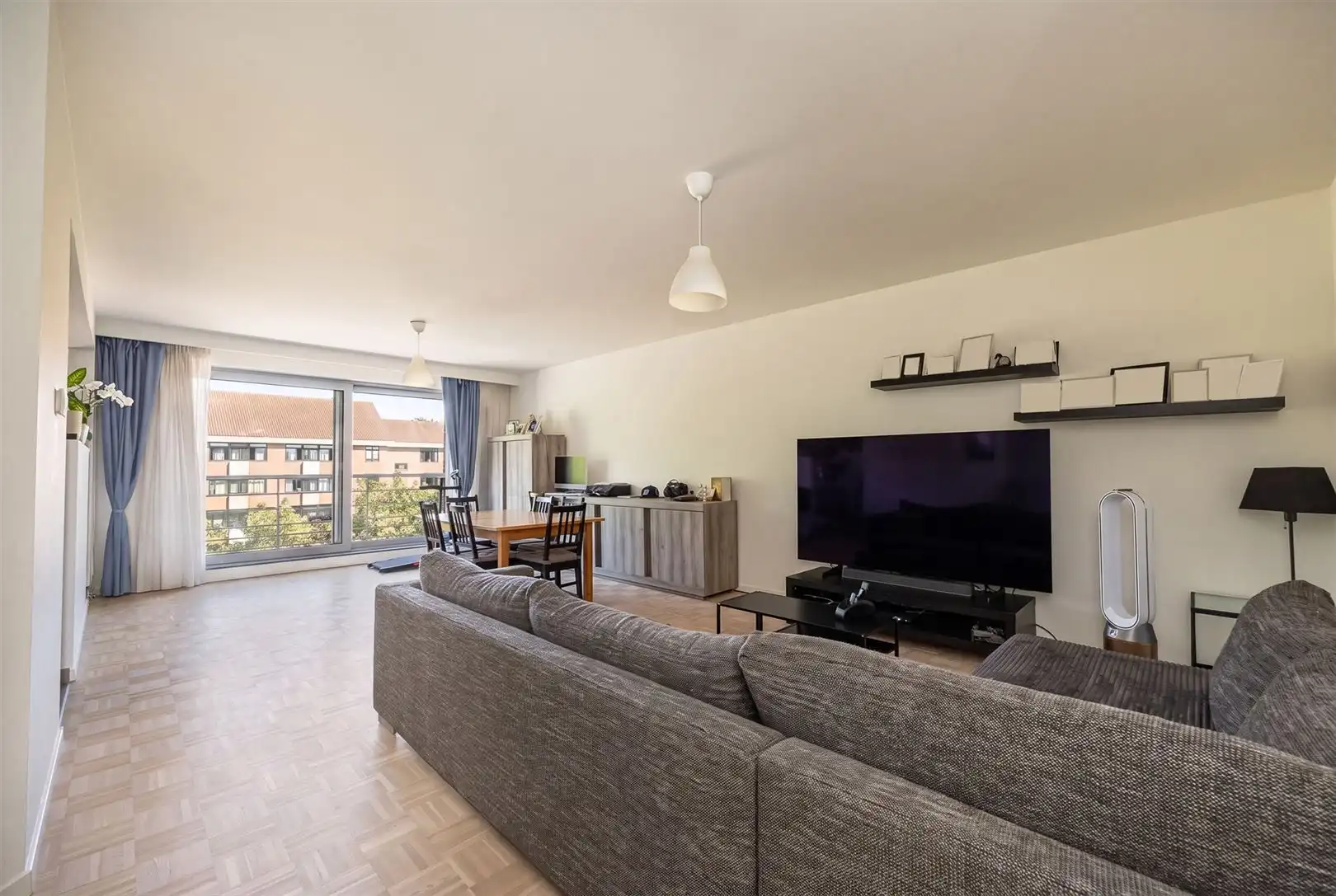 Modern appartement met balkon foto 2