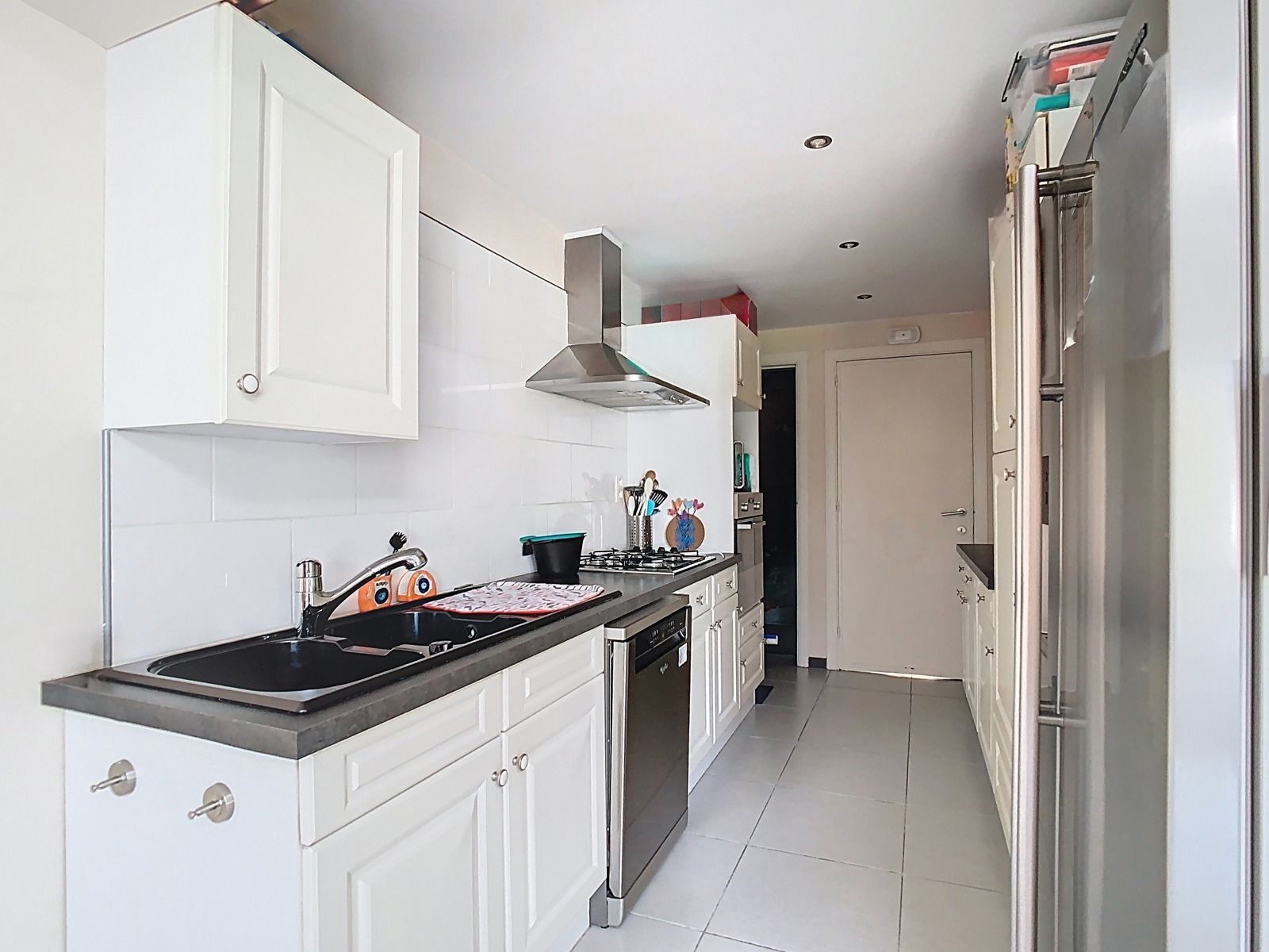 Woning met 3 SLPK, Ruime Garage én Tuin, op een Toplocatie! foto 10