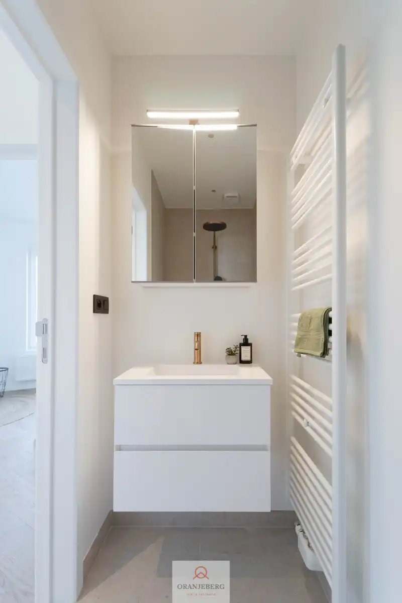 Gerenoveerd, energiezuinig 2 slpk appartement met terras! foto 20