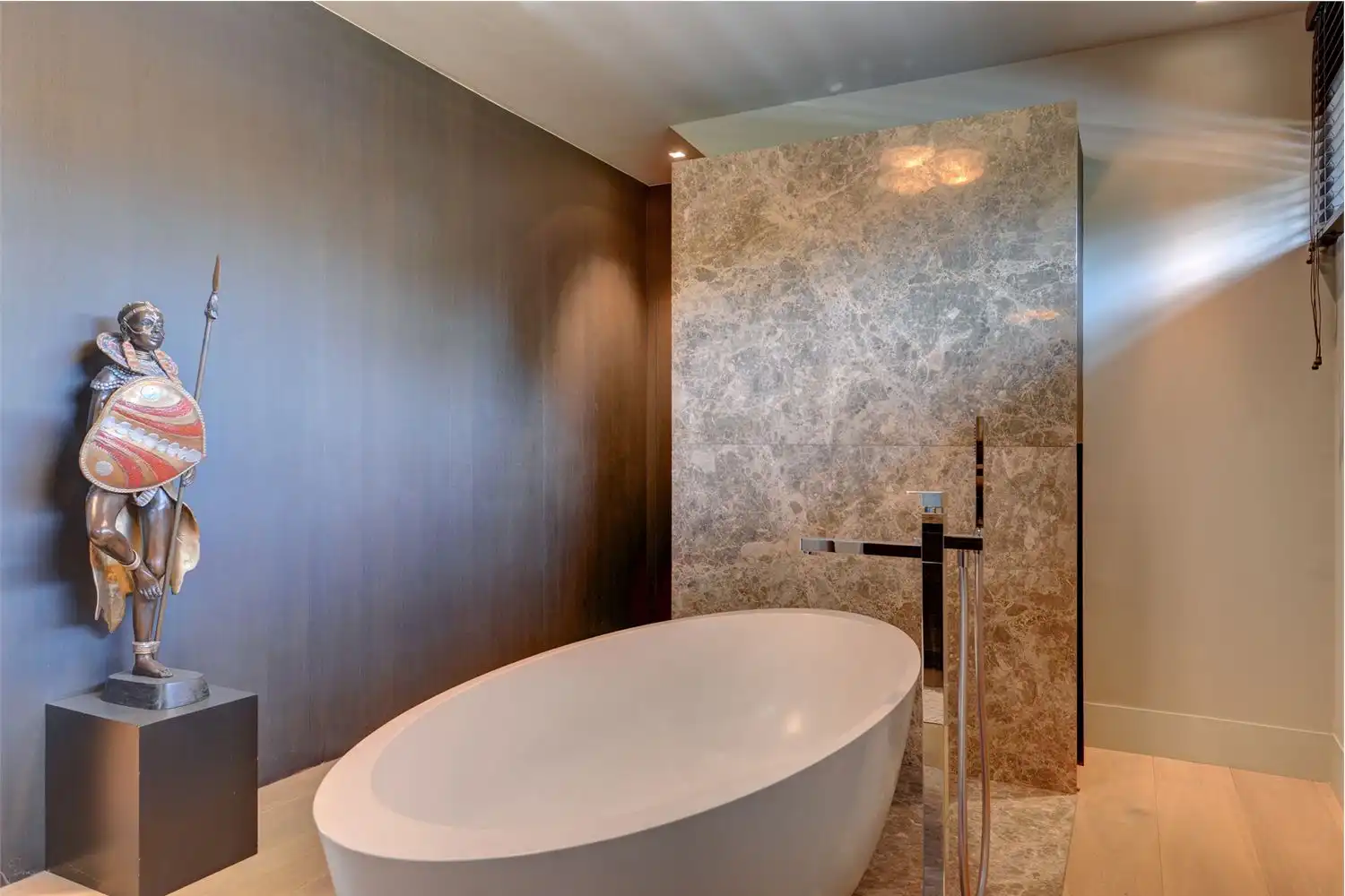 High-end penthouse met zeer ruim dakterras. foto 17