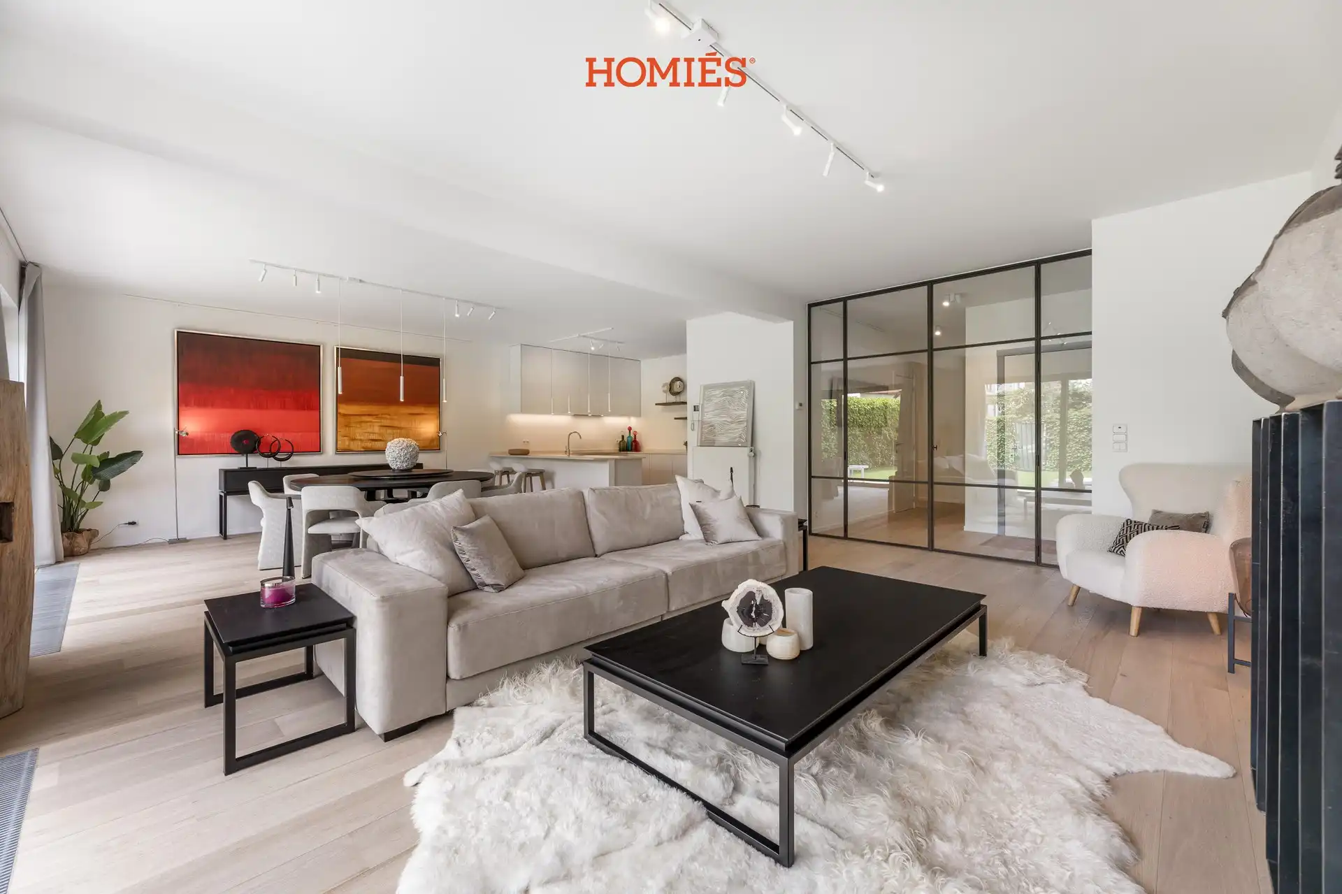 Luxueus gerenoveerd appartement met tuin, in hartje Leuven foto {{pictureIndex}}