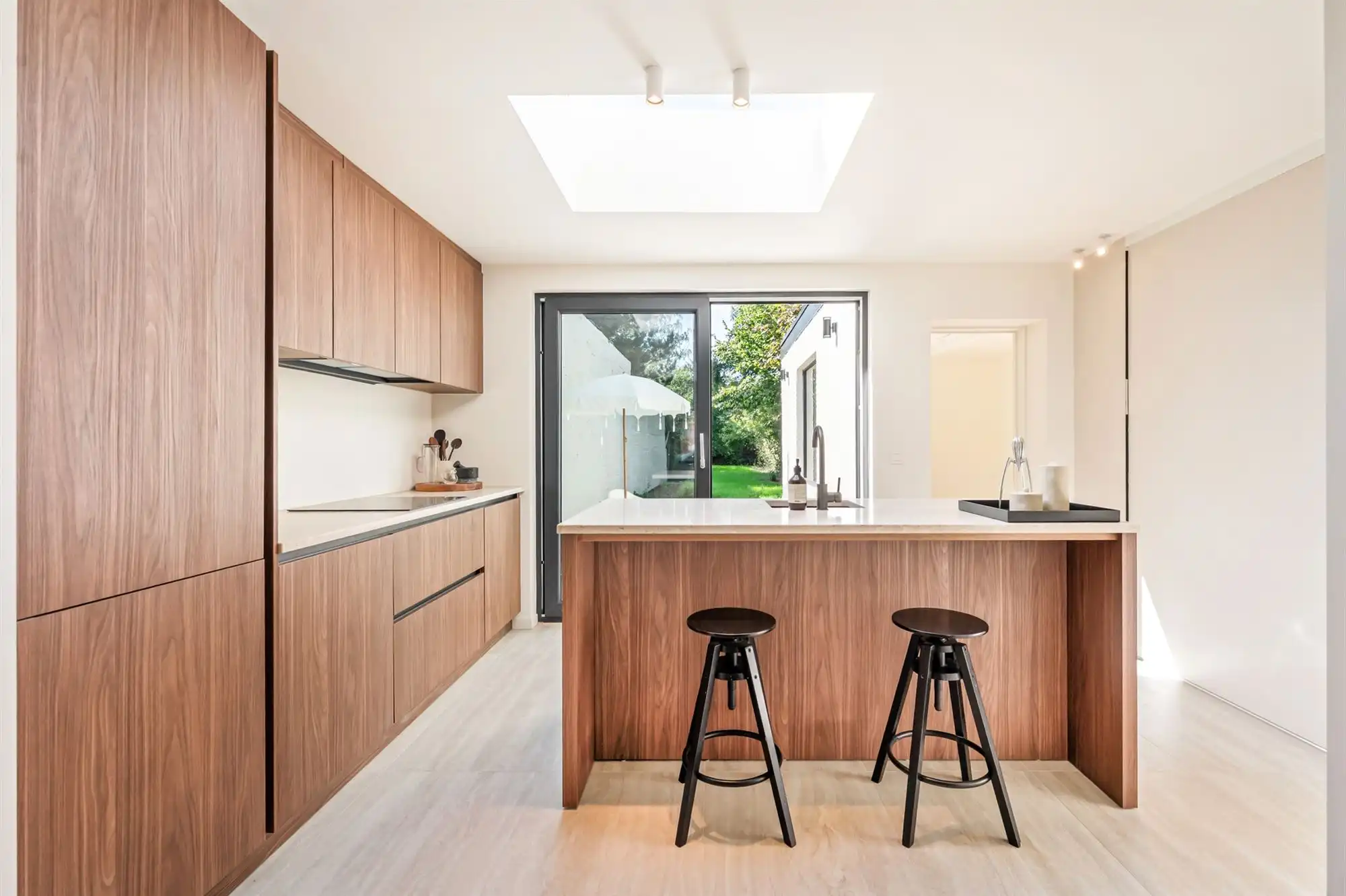 Gerenoveerde woning met 4 slk en grote tuin! foto 12
