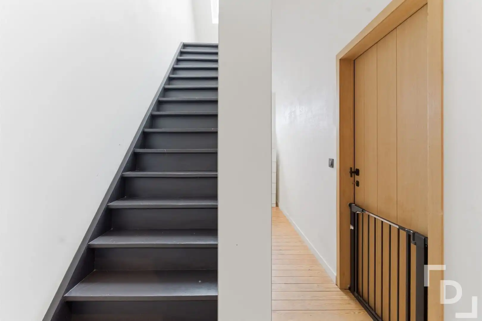 Gerenoveerde HOB met 3 slaapkamers en tuin te koop in Sint-Jan. foto 22