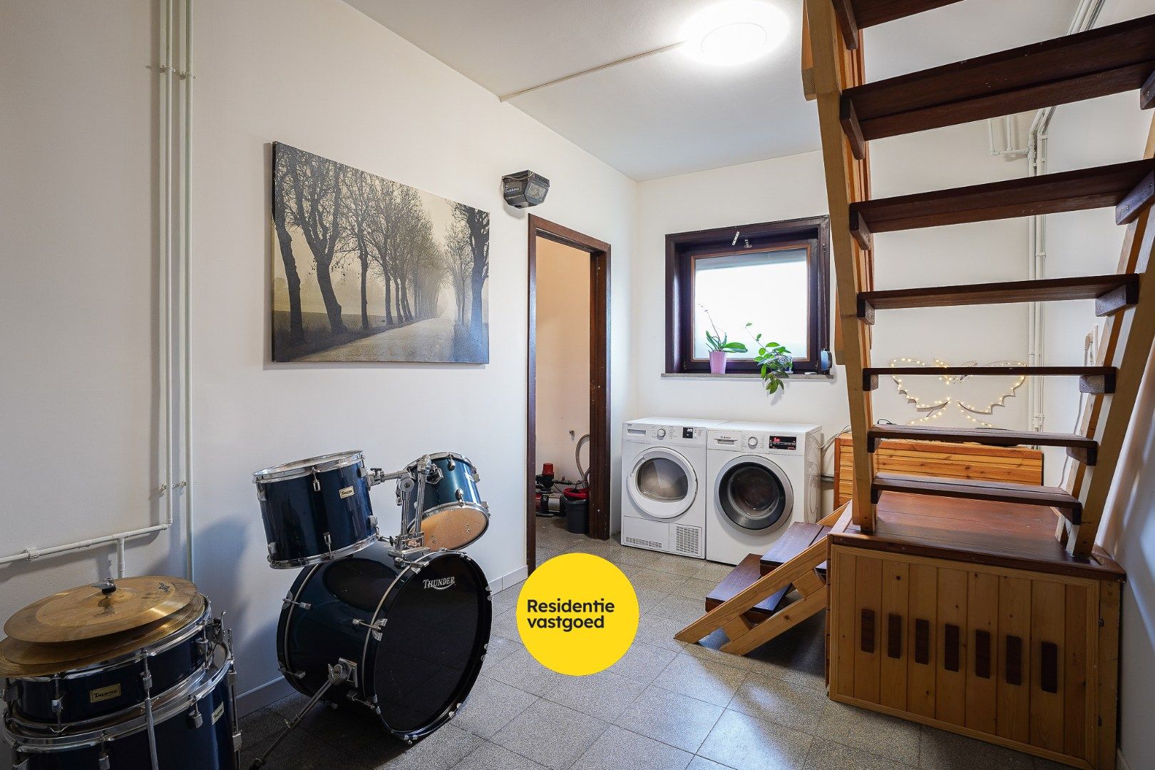 Woning met 5 slaapkamers in het centrum van Eernegem foto 17