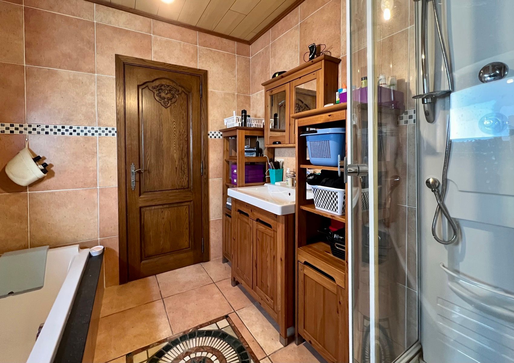 Solide woning met zeer gunstige ligging. foto 14