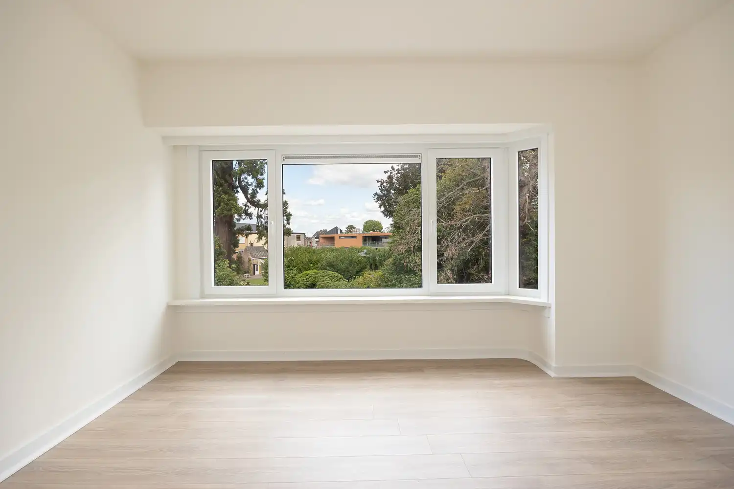 Volledige gerenoveerde gezinswoning (4slk) met ruime tuin foto 28