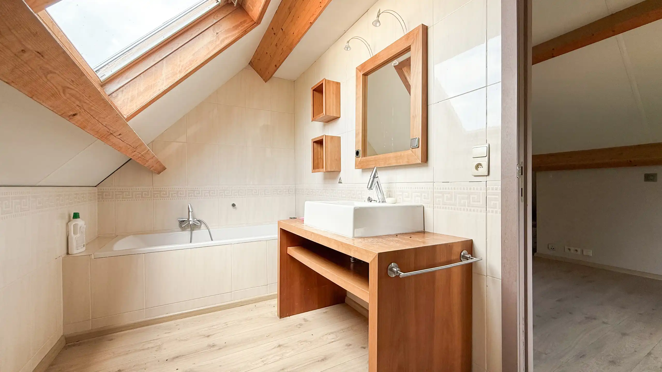 Prachtig handelspand met woonst op toplocatie (40are grond)! foto 37