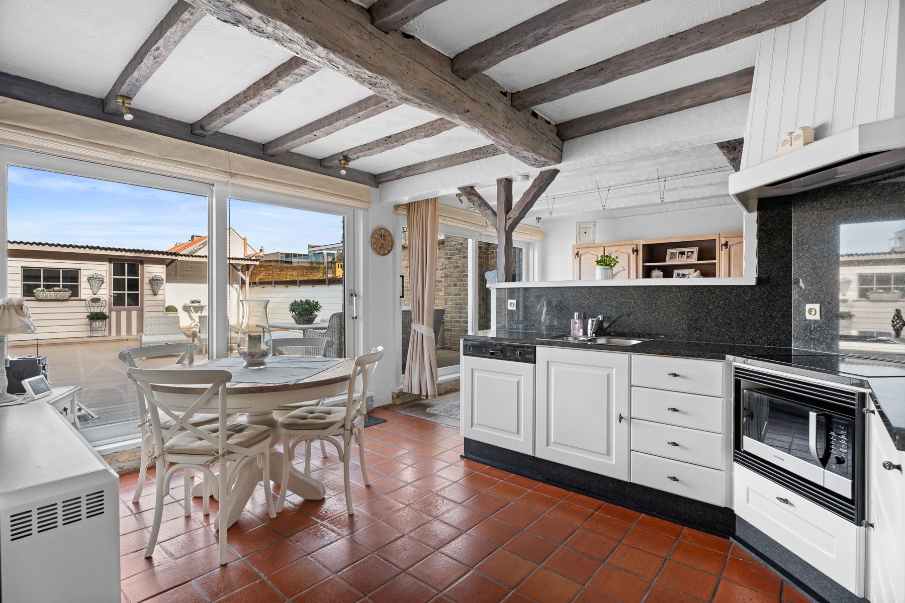 Ruime 5 slpk duplex met uniek zonneterras in hartje Oostende foto 2