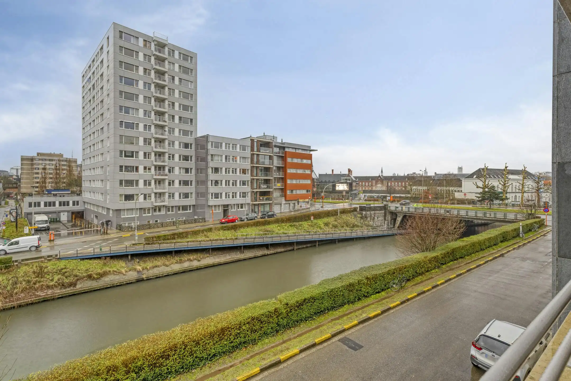 Ruim 3-slaapkamer appartement te koop aan de Eedverbondkaai foto 15