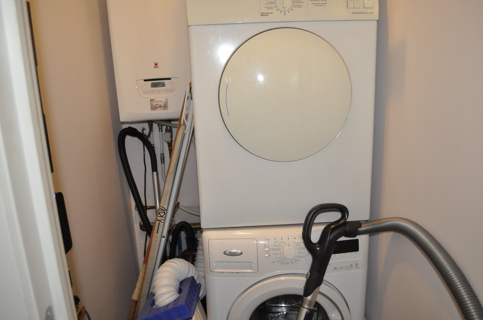 Heel ruim en smaakvol gemeubeld appartement met 3 slaapkamers en tuin foto 9