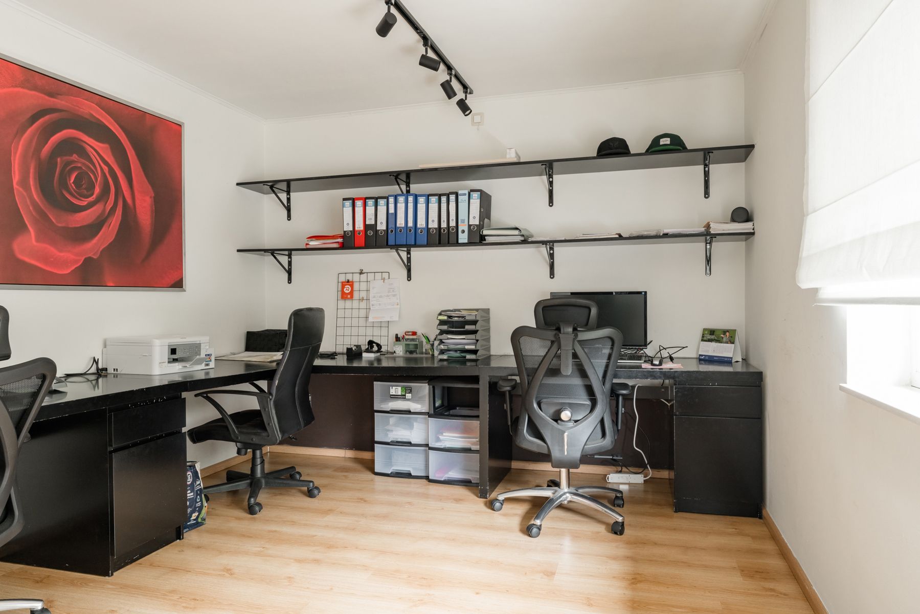 Ruime gerenoveerde woning met zwembad  foto 18