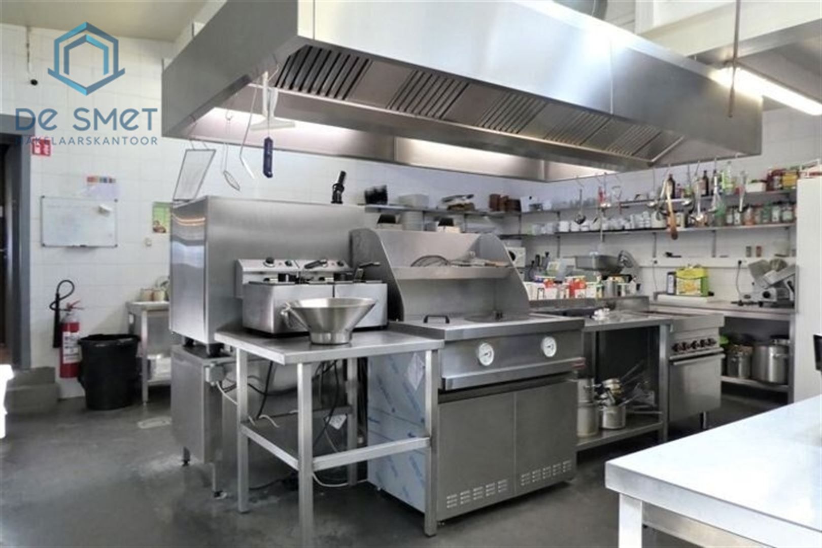 Veelzijdige Woning om te Vormen naar woning, Zonnig Terras en Grote Tuin in het Charmante Voorde foto 7