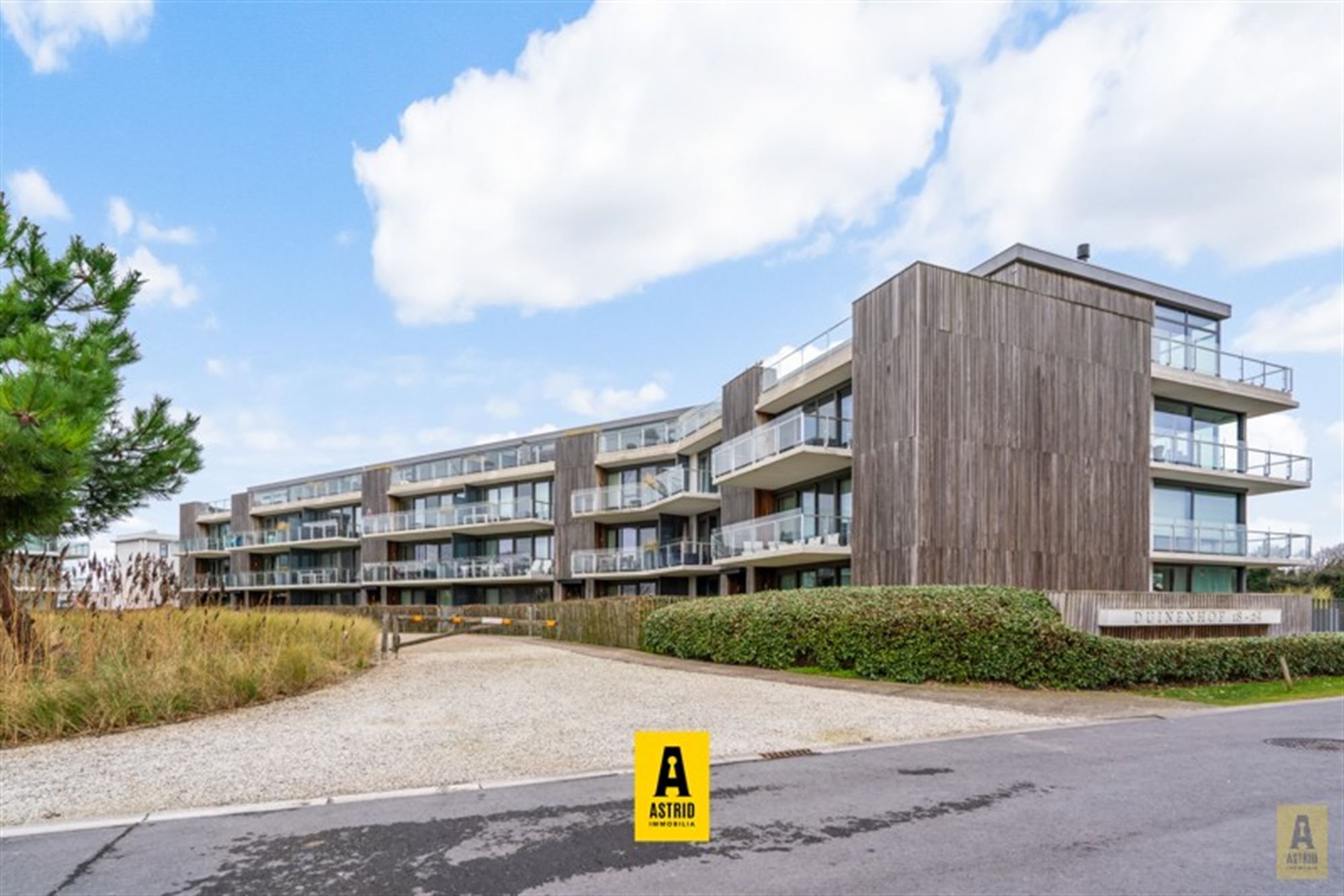 Luxe tuinappartement met garage op fantastische locatie! foto 2