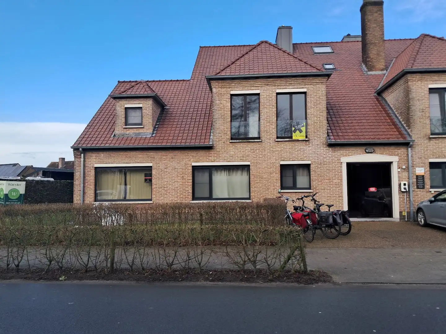 Ruim appartement te Sijsele. foto {{pictureIndex}}