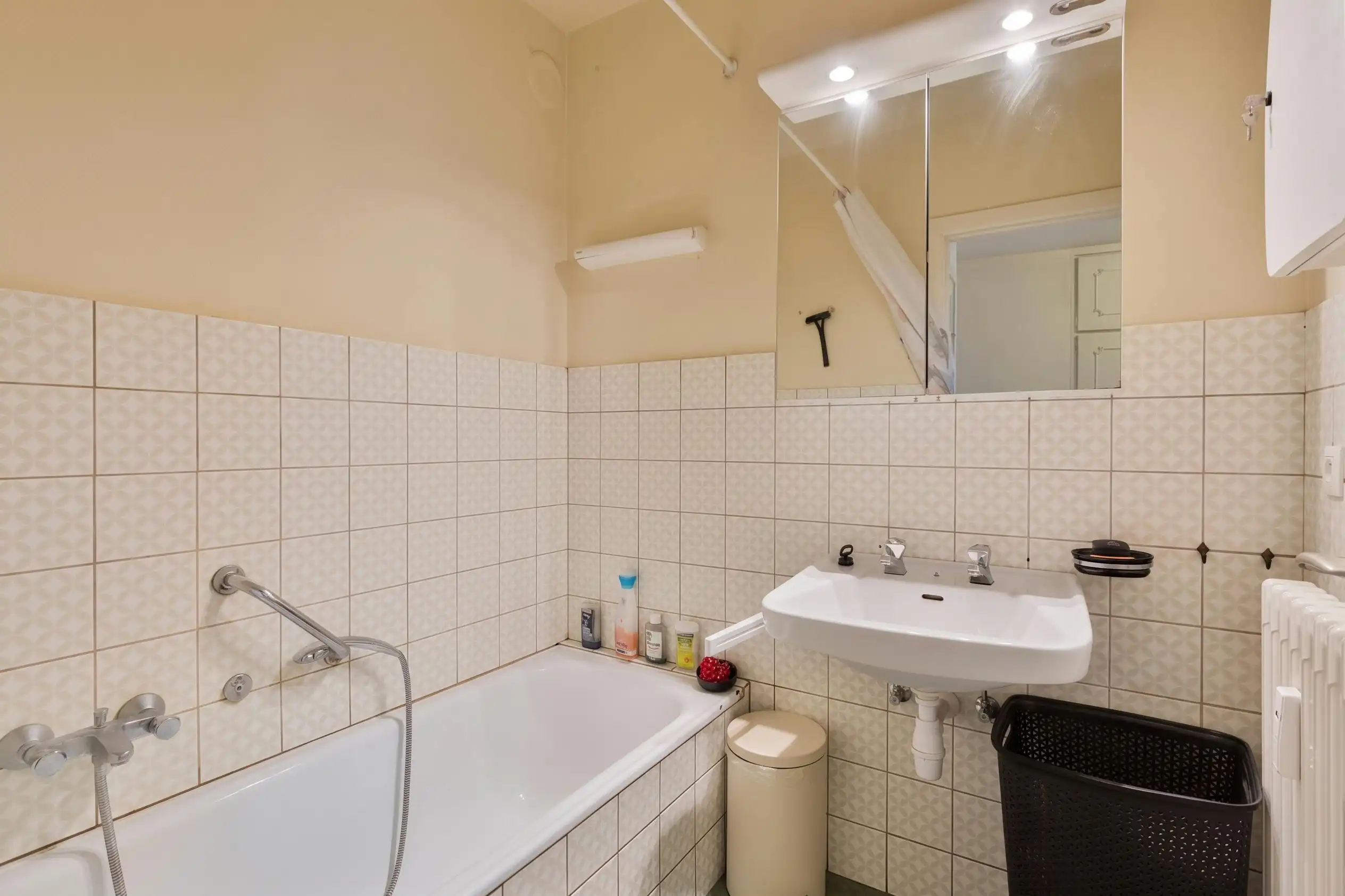 1-slaapkamerappartement (72m²) met garage te koop in Kortrijk foto 9