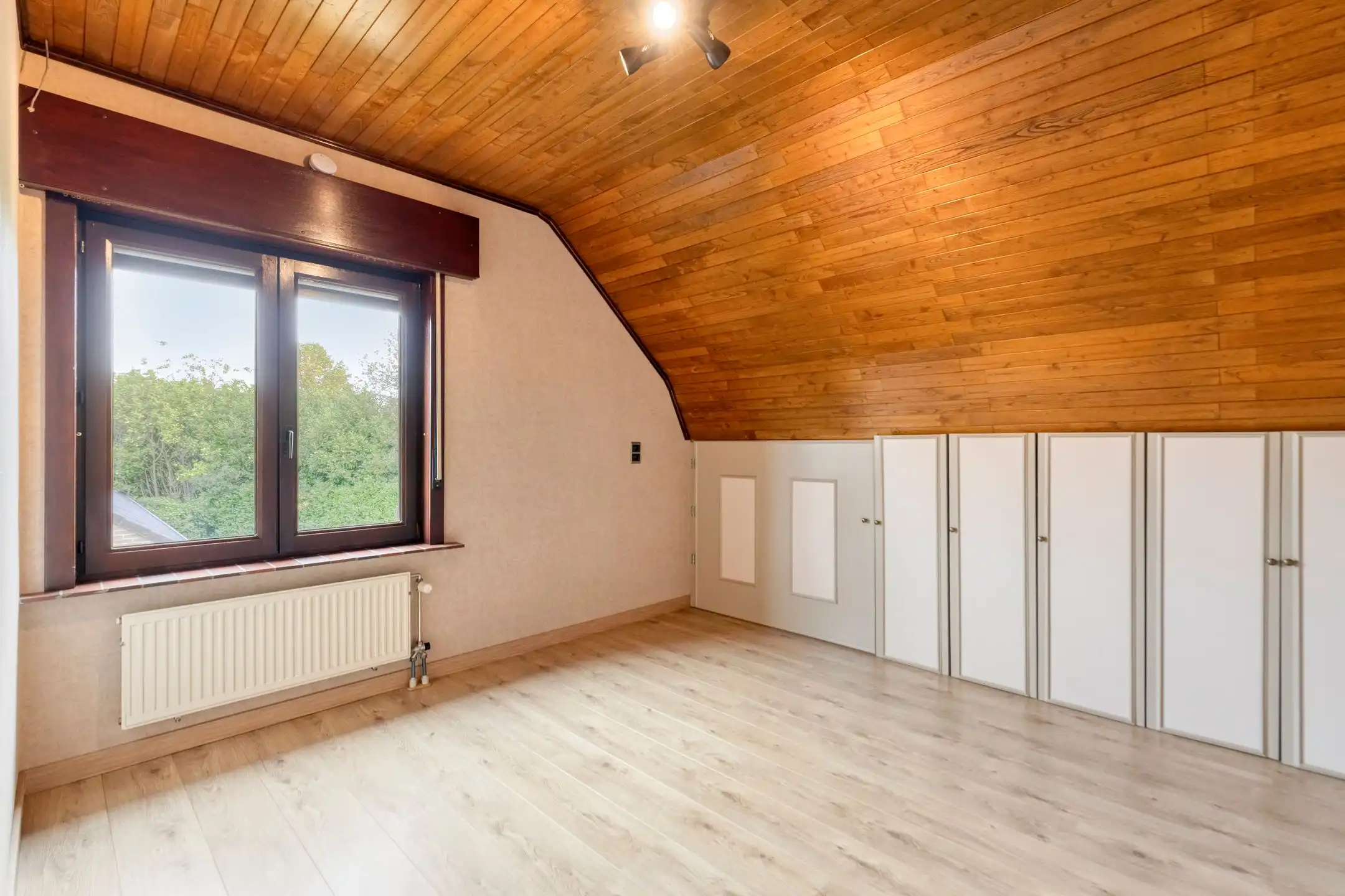 Vrijstaande villa in het groene Pellenberg foto 16