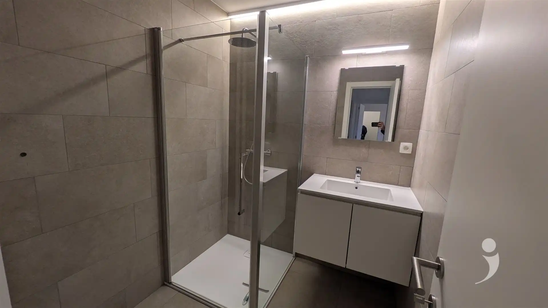 2 slaapkamer appartement met prachtig vergezicht foto 6