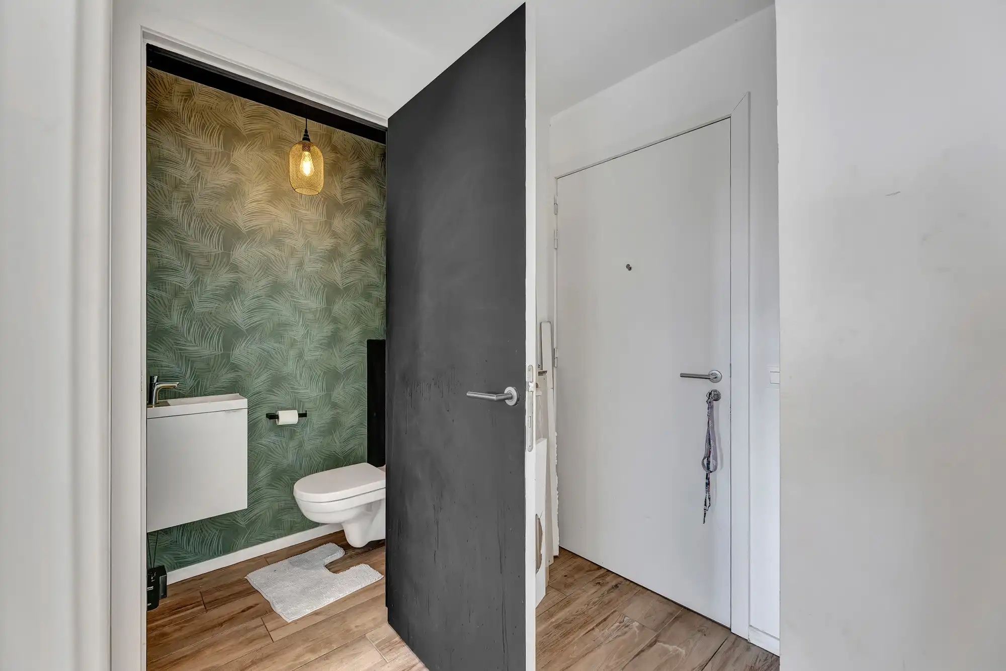 Recent dakappartement met 3 slaapkamers foto 13