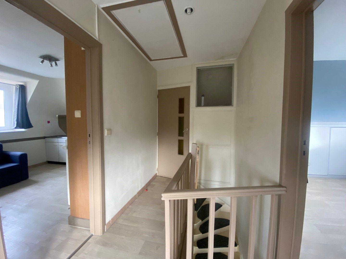 Te renoveren appartement met 1 ruime slaapkamer en mogelijkheid tot aankoop garage in gebouw foto 4
