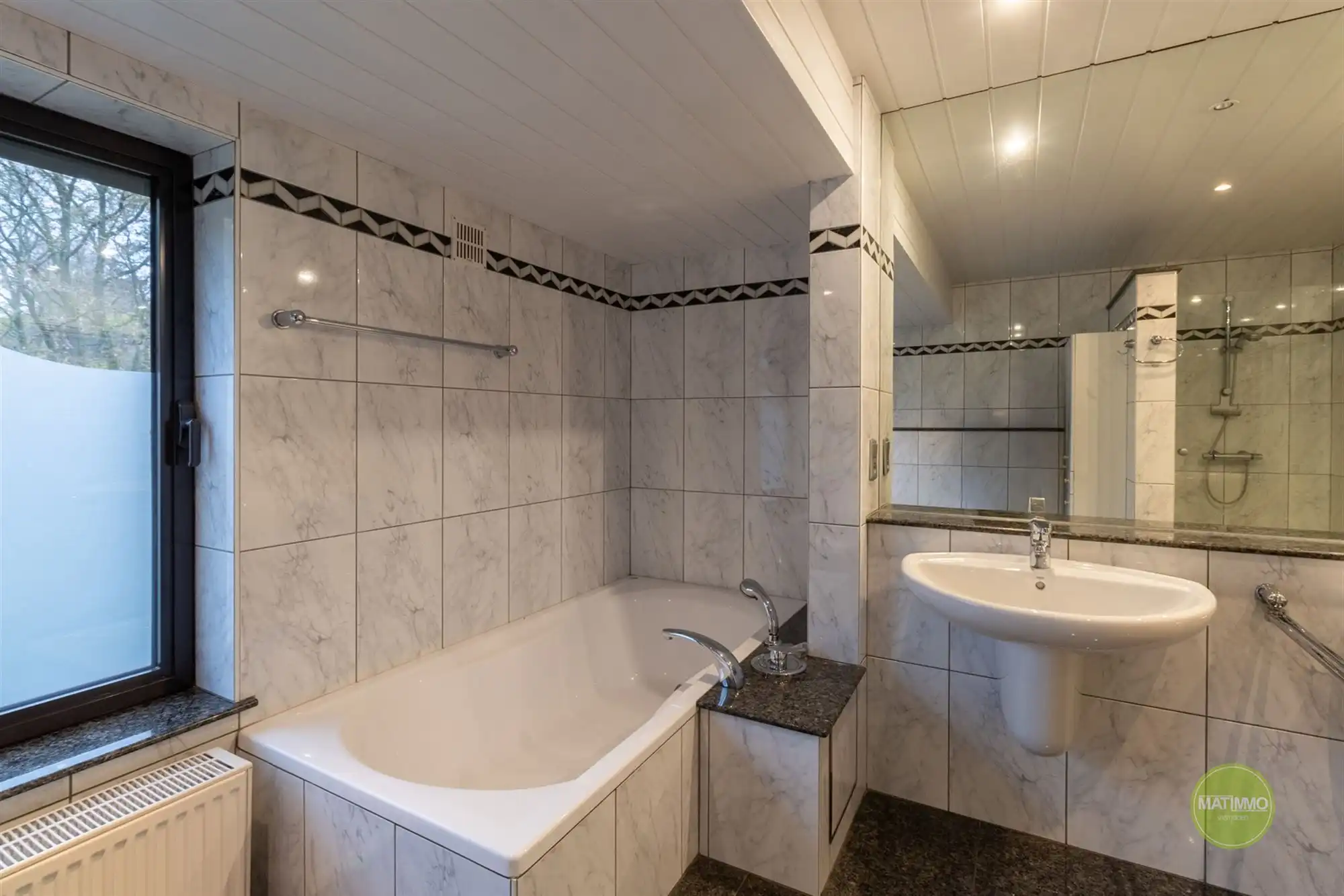 Halfopen woning met 5 slaapkamers in bosrijke omgeving  foto 16