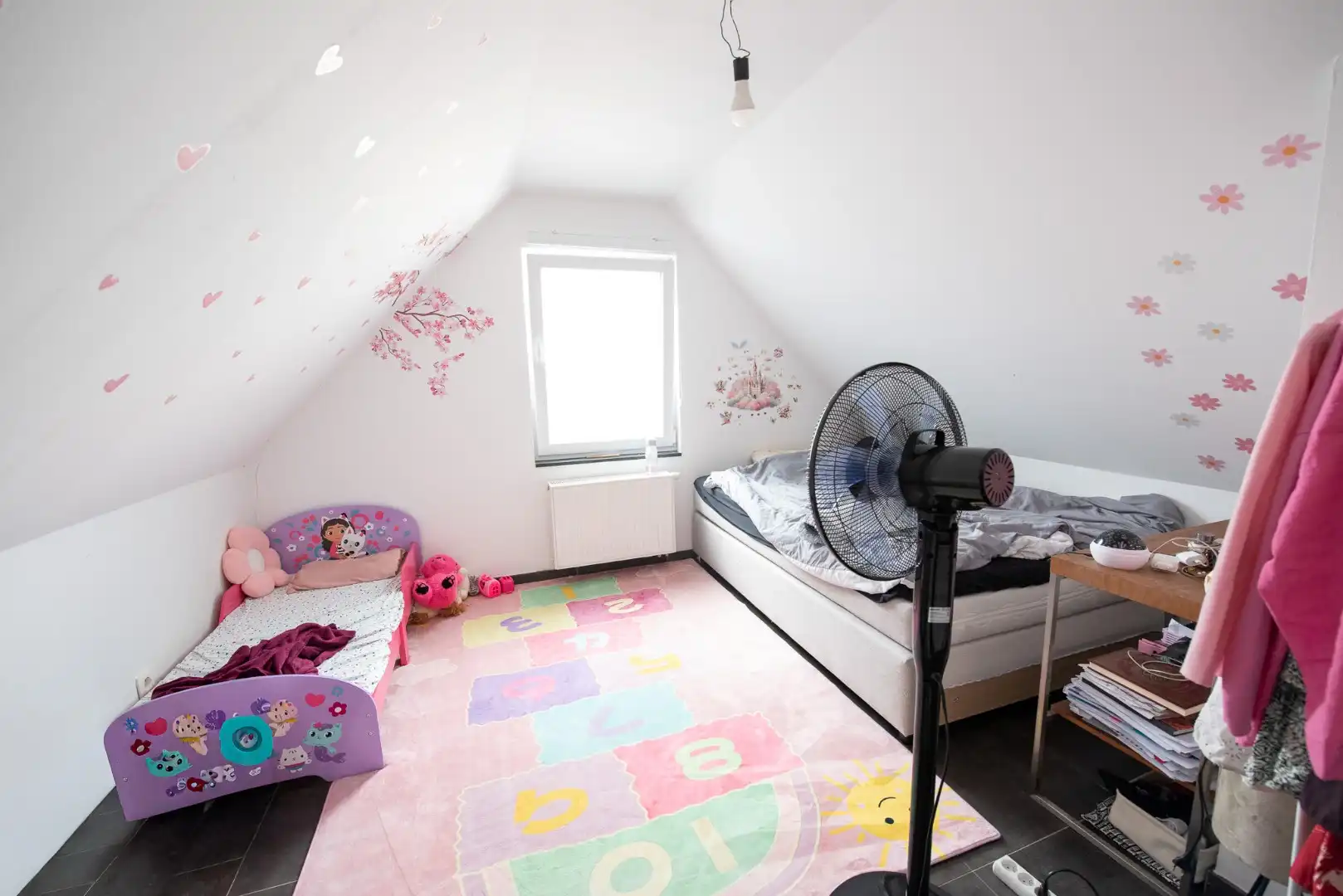 Ruim dakappartement met 2 ruime zonneterrassen te huur in Zulte foto 5