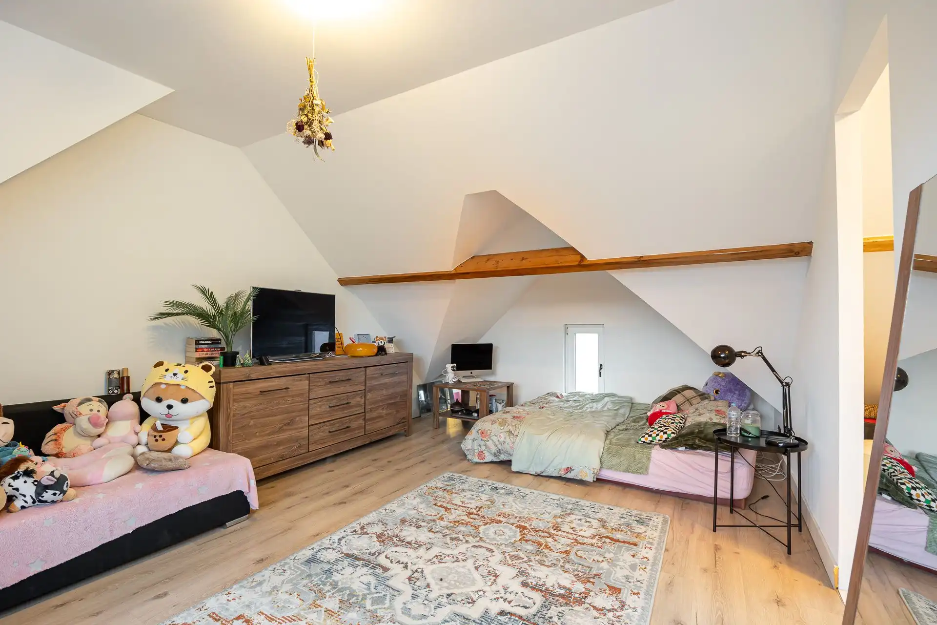 Instapklare gezinswoning met tuin in doodlopende straat! foto 13