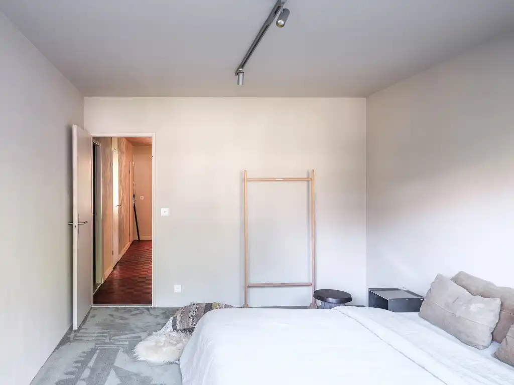 Stijlvol gerenoveerd appartement met twee slaapkamers en terrassen aan het Zuidpark foto 11