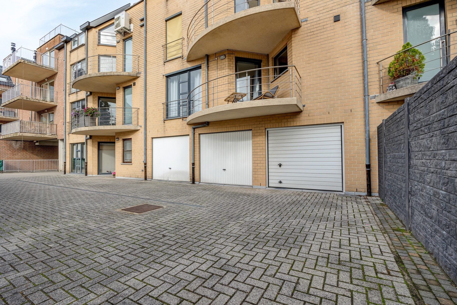 Ruim 2 slpkr appartement in het centrum van Sint-Pauwels (106m²) foto 10