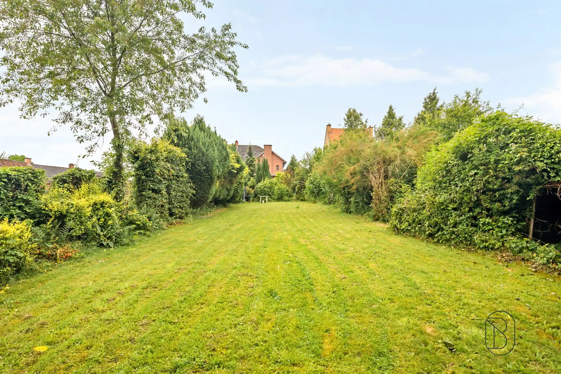 Hoofdfoto van de publicatie: Degelijke gezinswoning op uitzonderlijk perceel van 2.330m²