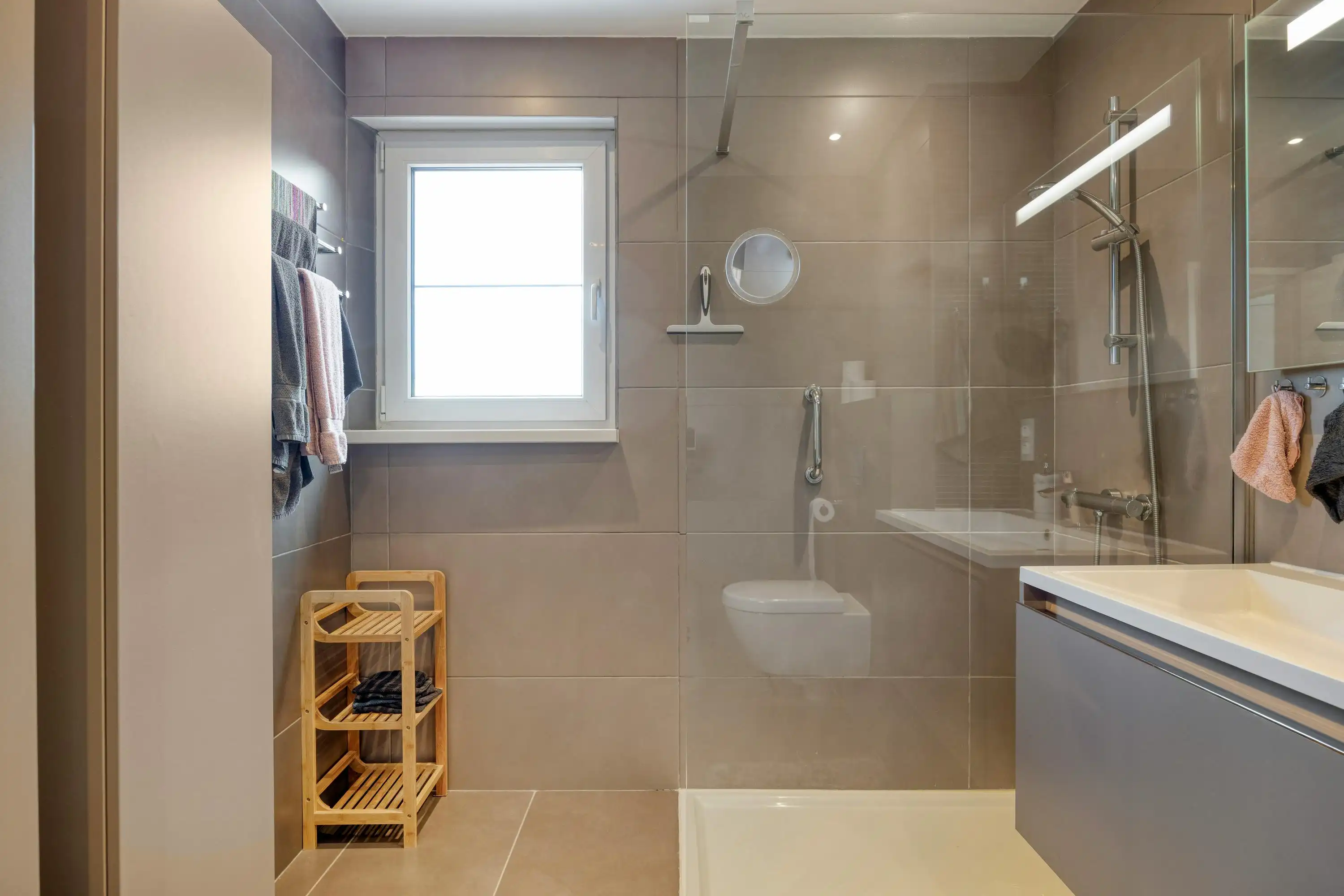 Lichtrijke en energiezuinige woning te koop in Ekeren foto 19