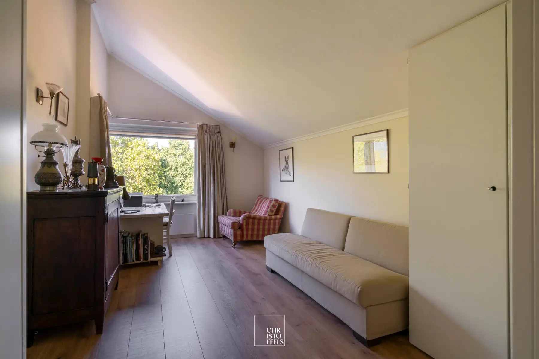 Riant penthouse (310m²) in een groene parkomgeving nabij Maastricht! foto 23
