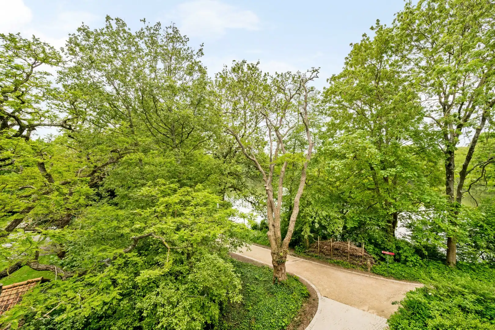 Appartement met berging, terras met prachtig uitzicht in Ieper foto 5
