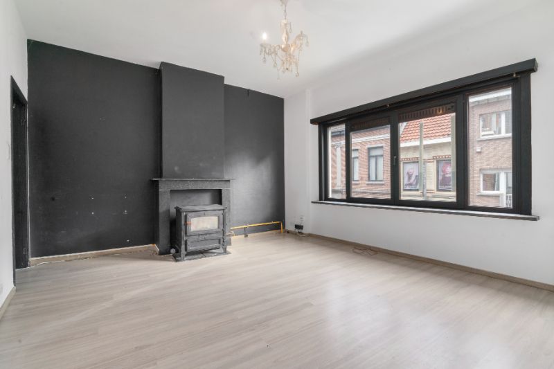 Woning met handelsruimte/bureel foto 14