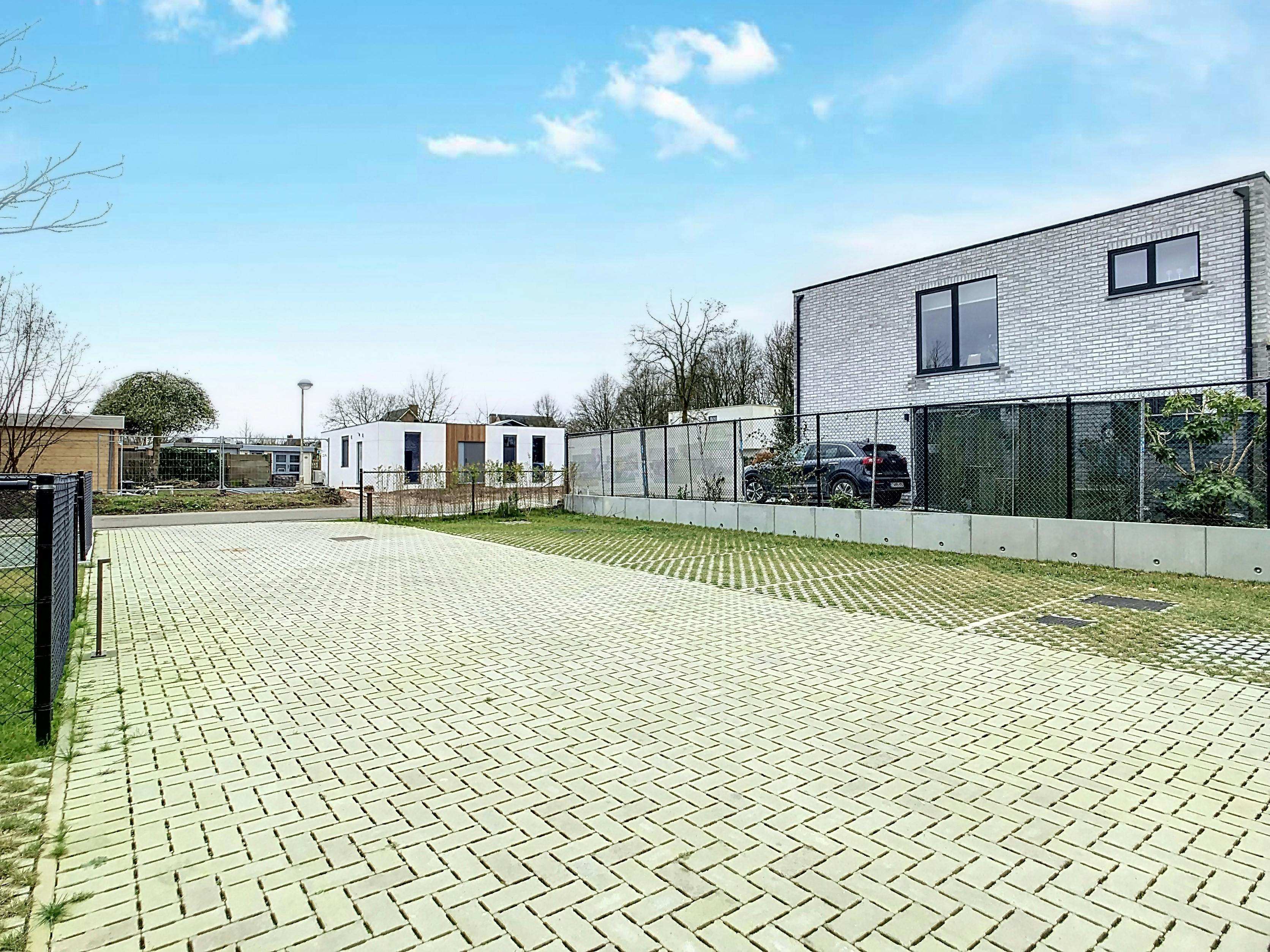 INSTAPKLAAR BEN-APPARTEMENT IN BAZEL MET 3 SLAAPK. + TERRAS foto 24