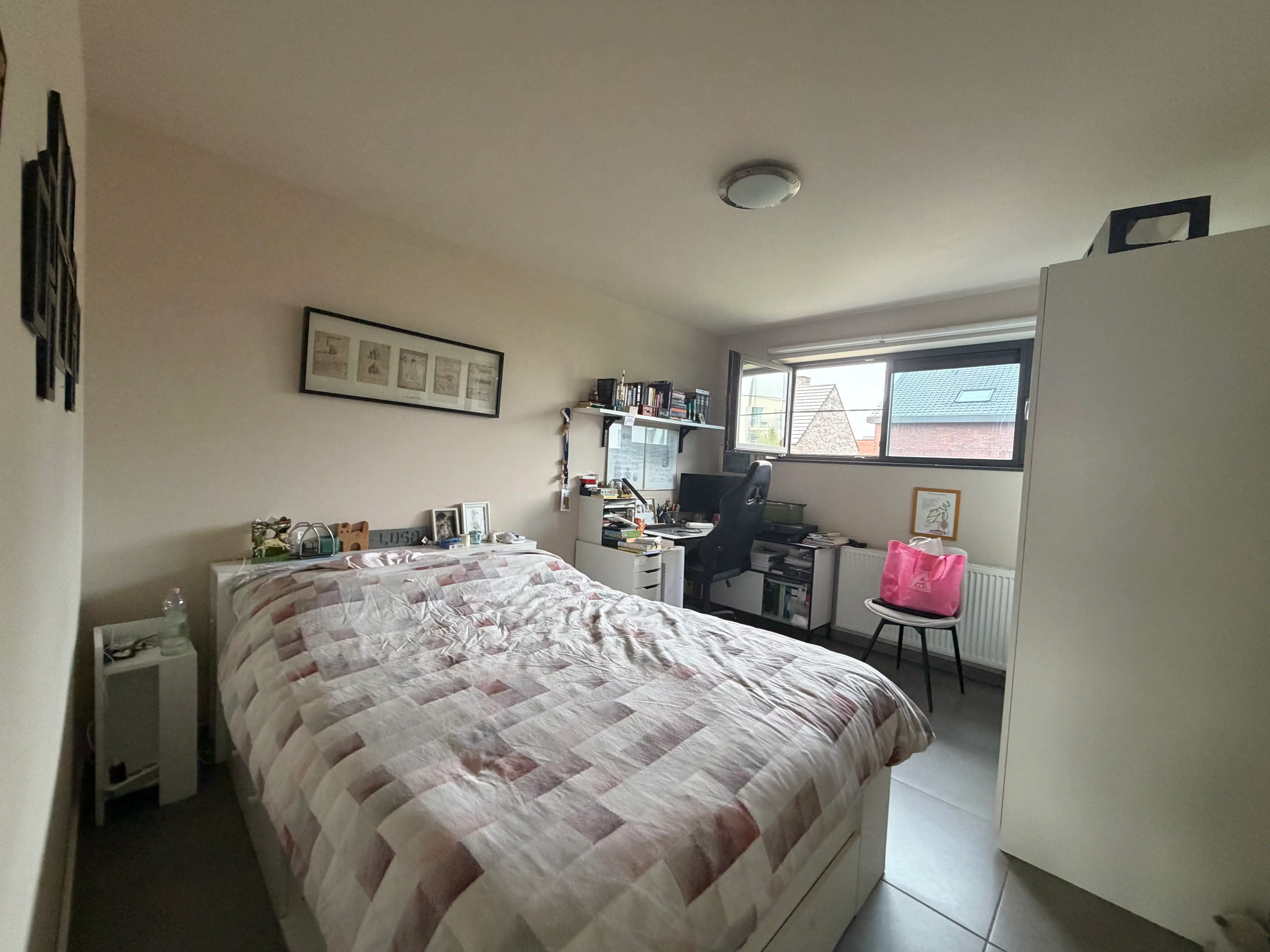 Nieuwbouwwoning (HOB) met drie slaapkamers - terras en tuin foto 8