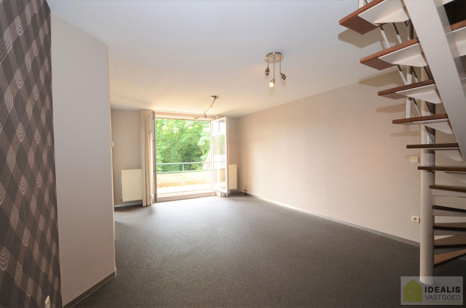 Idealis Vastgoed – Ruim duplexappartement met 4 slaapkamers in Genk op wandelafstand van Houthalen-Oost foto 6