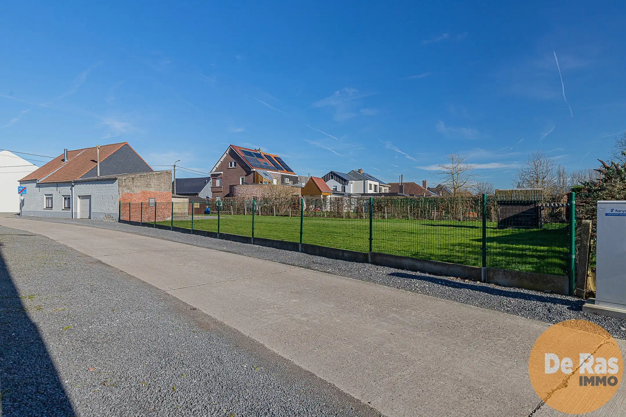 BUGGENHOUT– Renovatiewoning met prachtige tuin op ca. 8a50ca foto 4