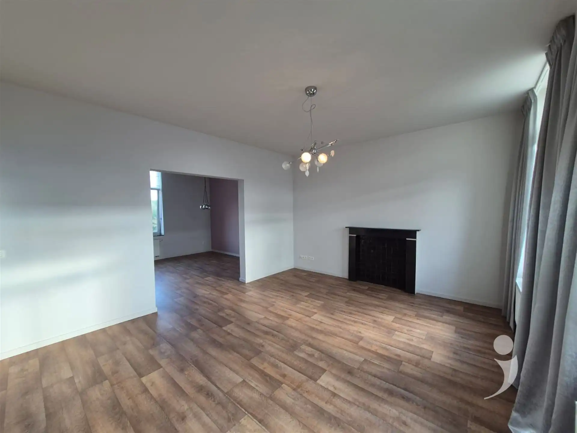 appartement met tuin en staanplaats voor de wagen foto 2