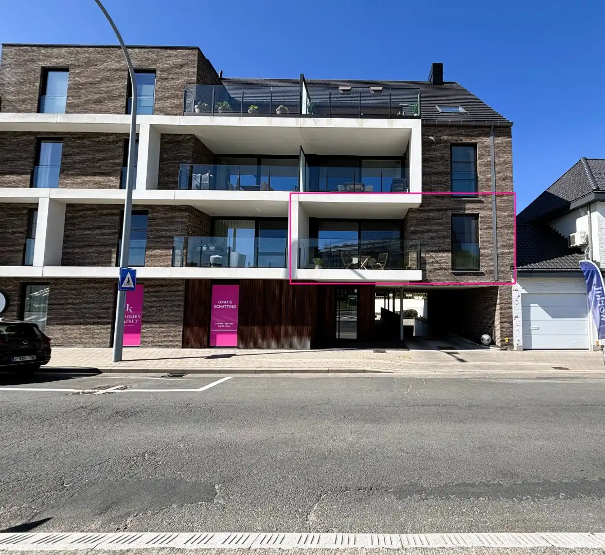 Nieuwbouwappartement te huur centrum Roeselare foto {{pictureIndex}}