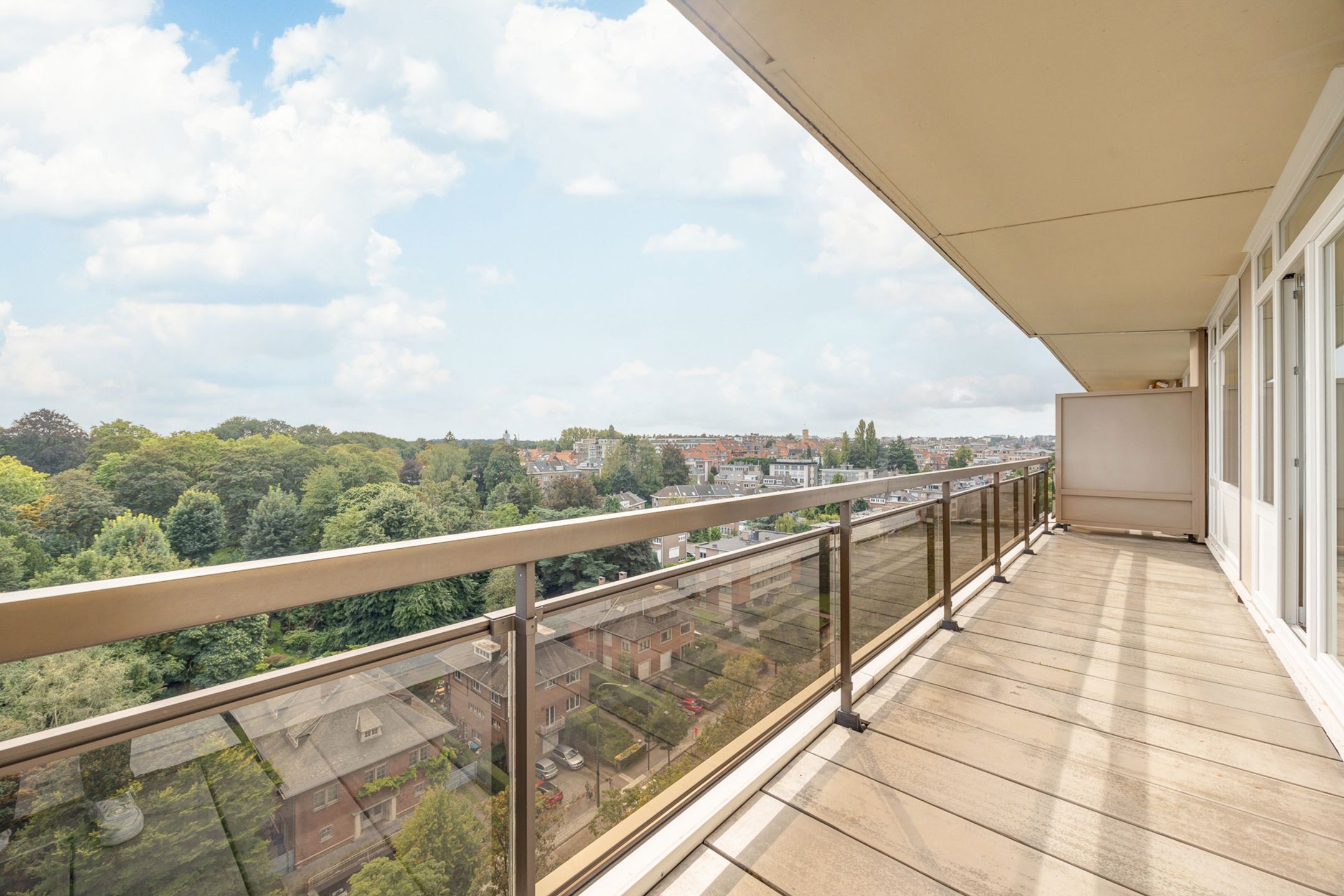 Klassiek appartement met 2 slaapkamers en terras foto 10