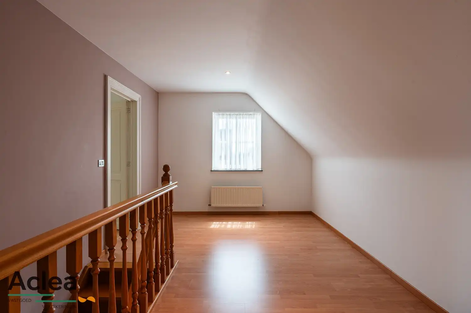 Statige burgerwoning met ruime tuin in het dorp van Watervliet foto 27