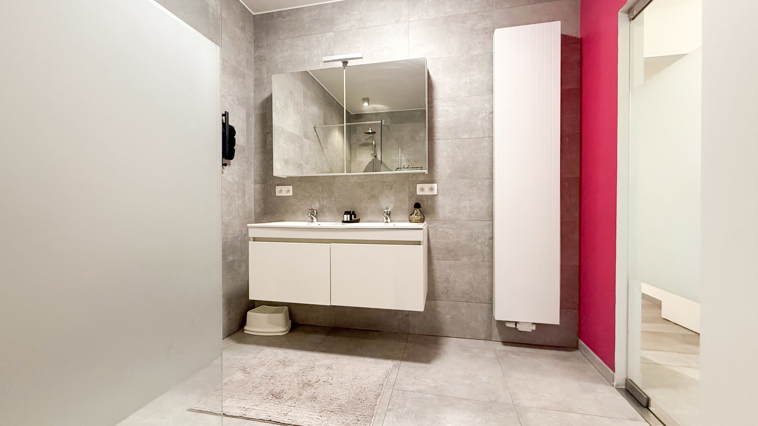 Ruim appartement met 3 slaapkamers en groot terras in Boekt! foto 36